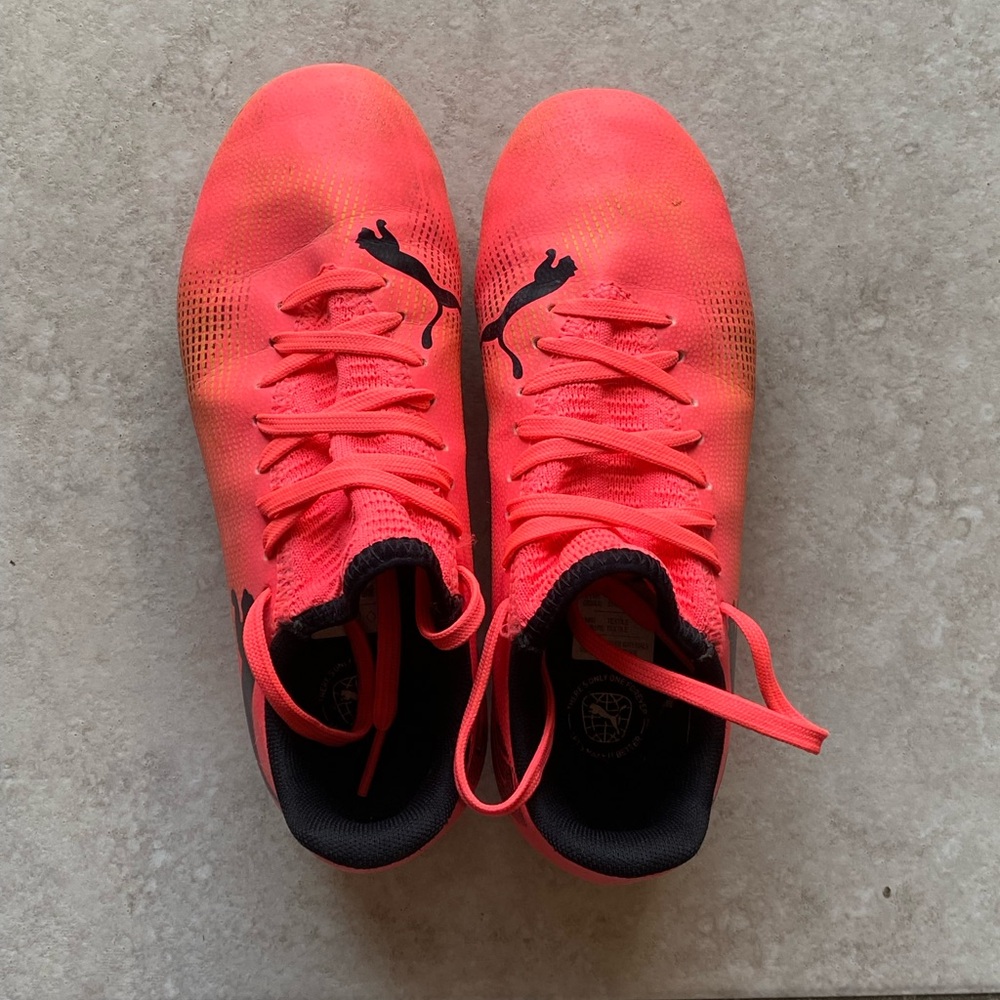 Puma girls soccer cleats